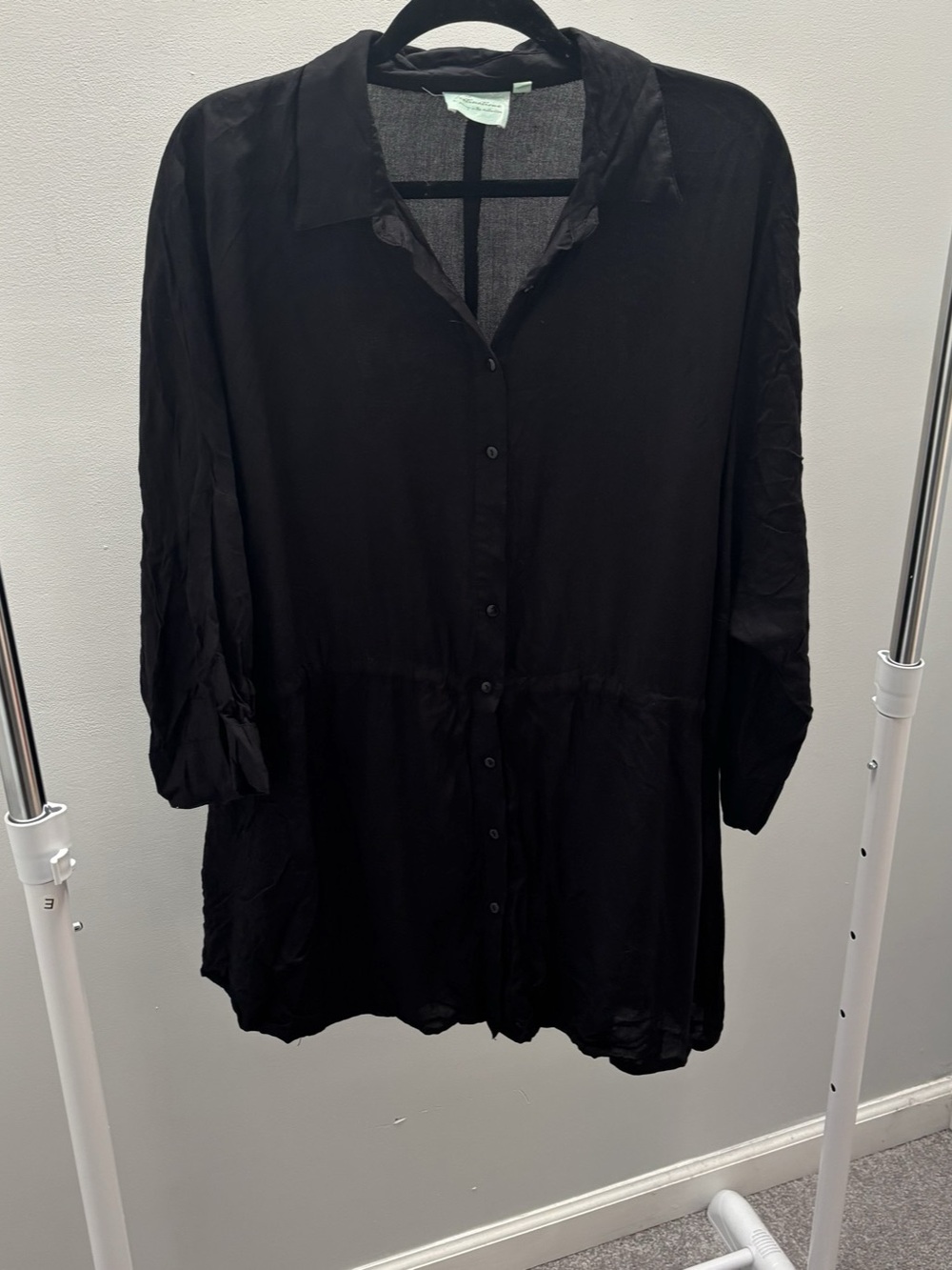 Free Destinations Black 3/4 Sleeve Button-Down Shirt with Drawstring Waist